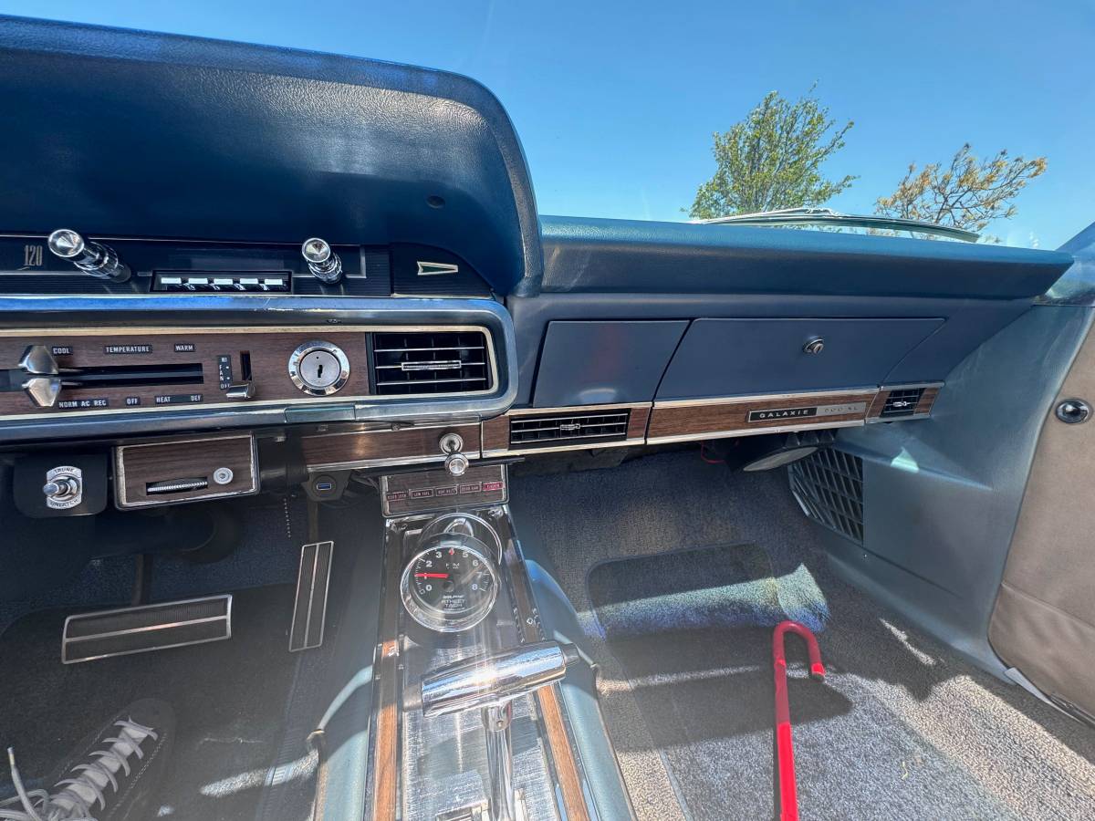 Ford-galaxie-500-xl-convertible-1966-5