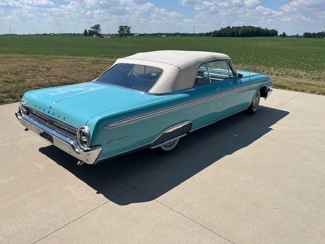 Ford-galaxie-sunliner-1962-blue-11