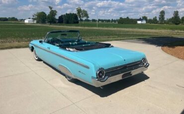 Ford-galaxie-sunliner-1962-blue-12