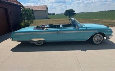 Ford-galaxie-sunliner-1962-blue-16