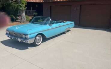Ford-galaxie-sunliner-1962-blue