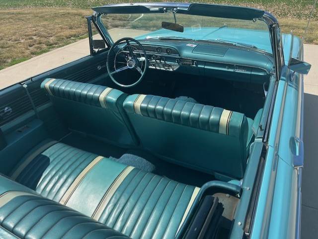 Ford-galaxie-sunliner-1962-blue-8