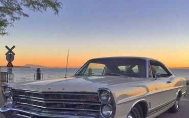 Ford-galaxie-xl-1967-white-1