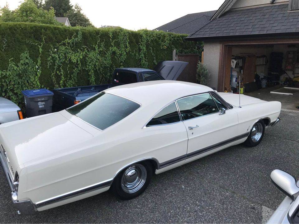 Ford-galaxie-xl-1967-white-2