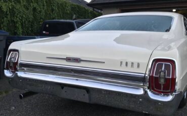 Ford-galaxie-xl-1967-white-6