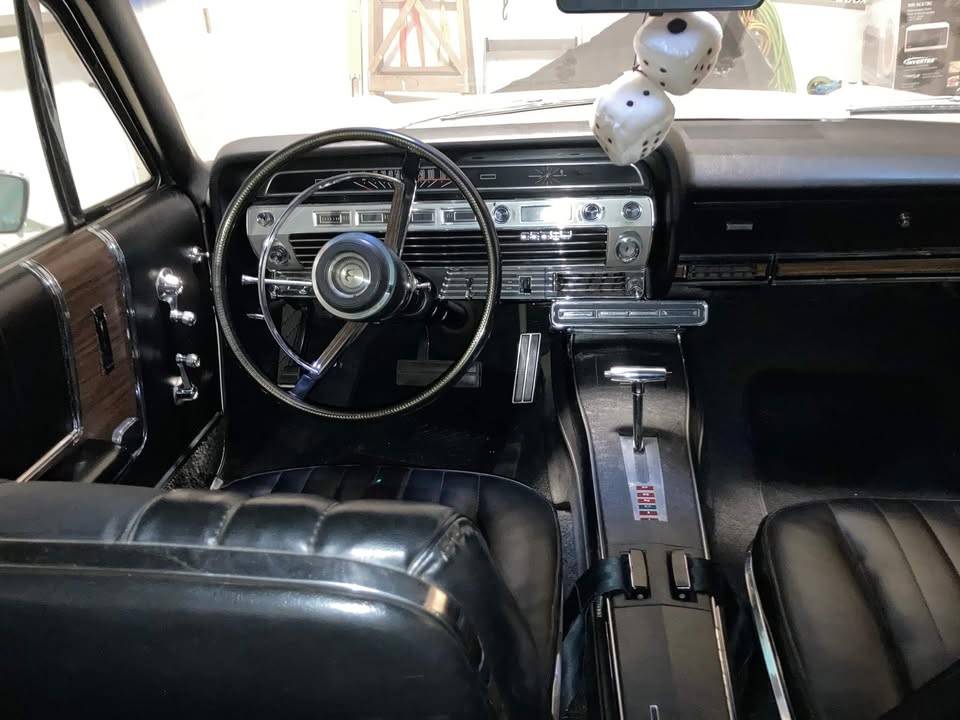 Ford-galaxie-xl-1967-white-8