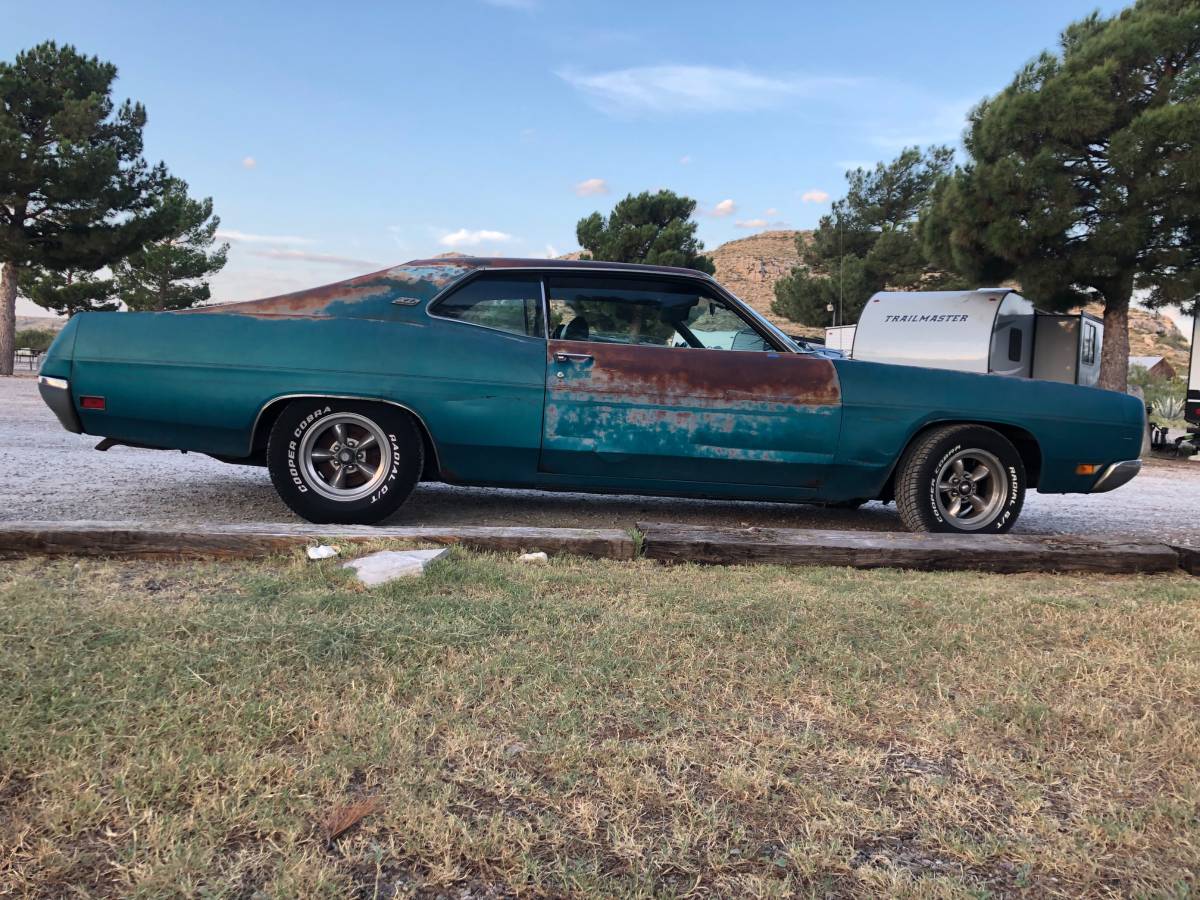 Ford-galaxie-xl-1970-green-2