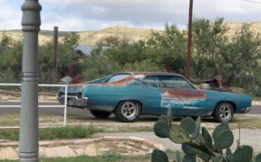 Ford-galaxie-xl-1970-green-4