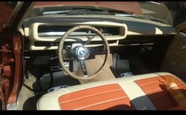 Ford-galaxy-1968-red-2