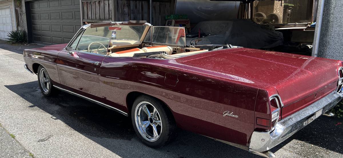 Ford-galaxy-1968-red-5