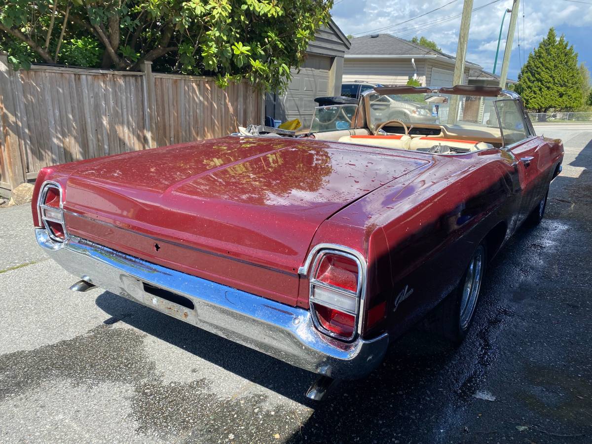 Ford-galaxy-1968-red-8