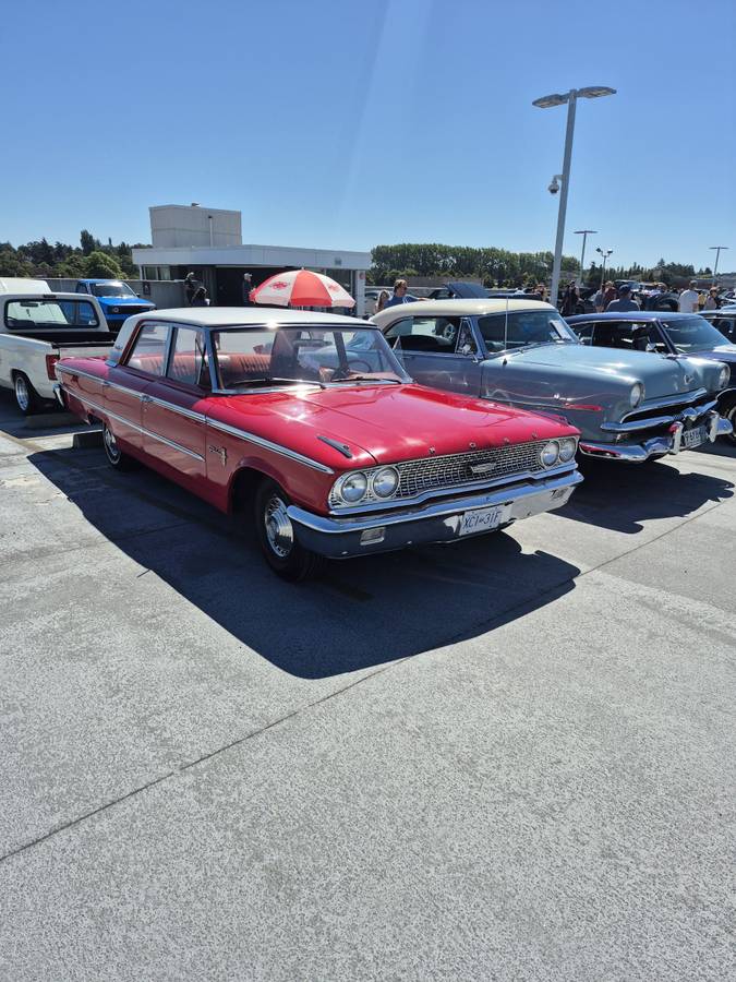 Ford-galaxy-500-1963-red-9
