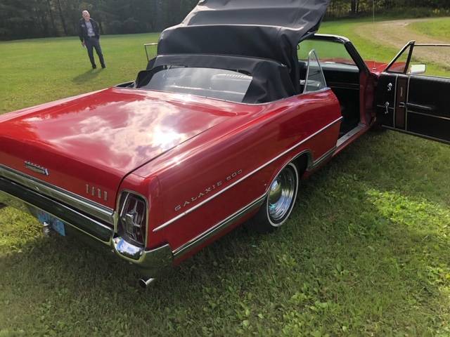 Ford-galaxy-500-1967-red-1