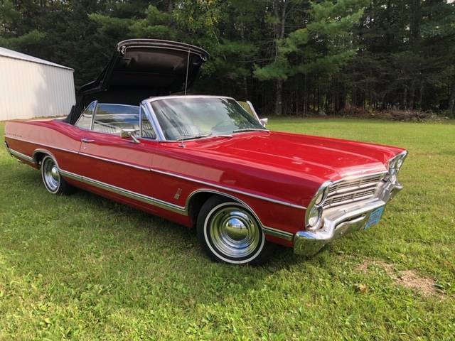Ford-galaxy-500-1967-red-2