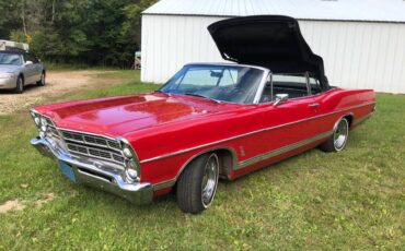 Ford-galaxy-500-1967-red