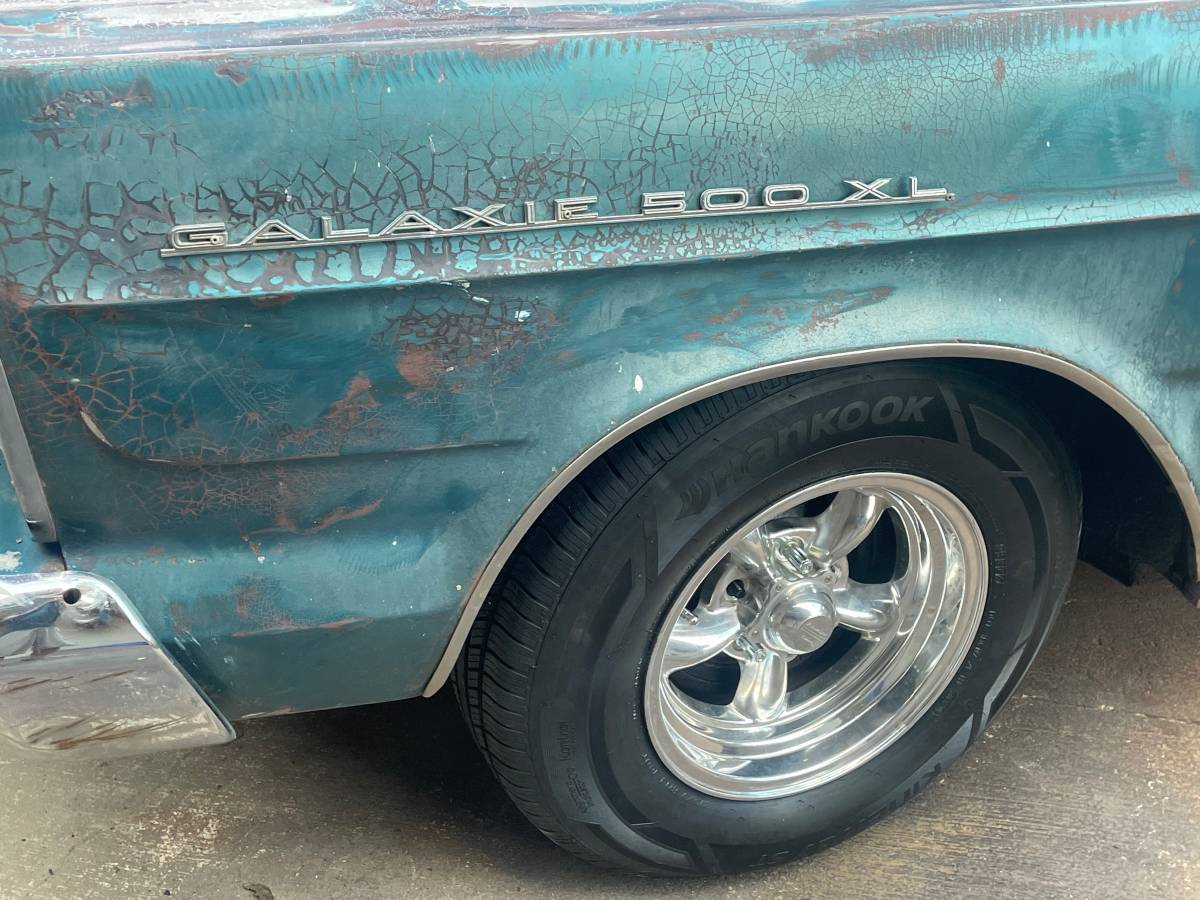 Ford-galaxy-500xl-1965-4