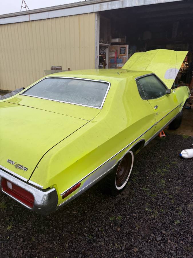 Ford-gran-torino-1972-green-1