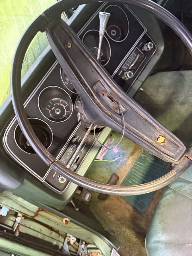 Ford-gran-torino-1972-green-13