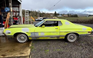Ford-gran-torino-1972-green
