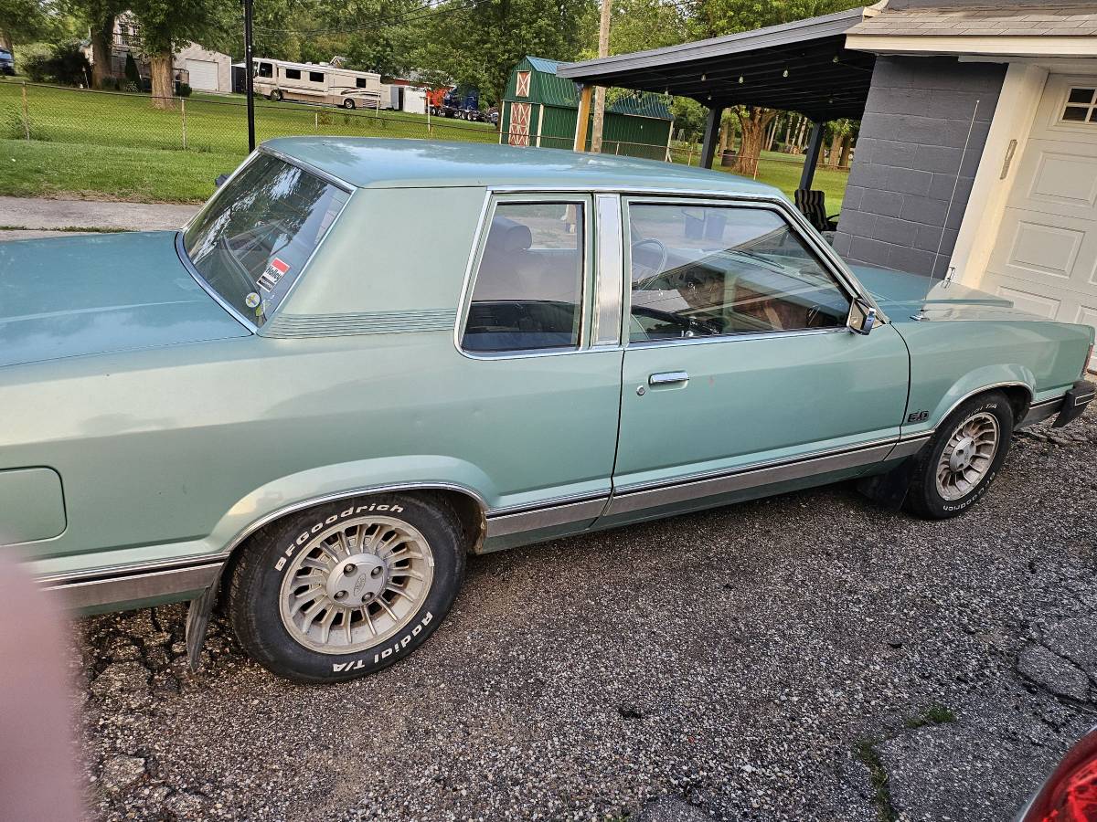 Ford-granada-1981-green