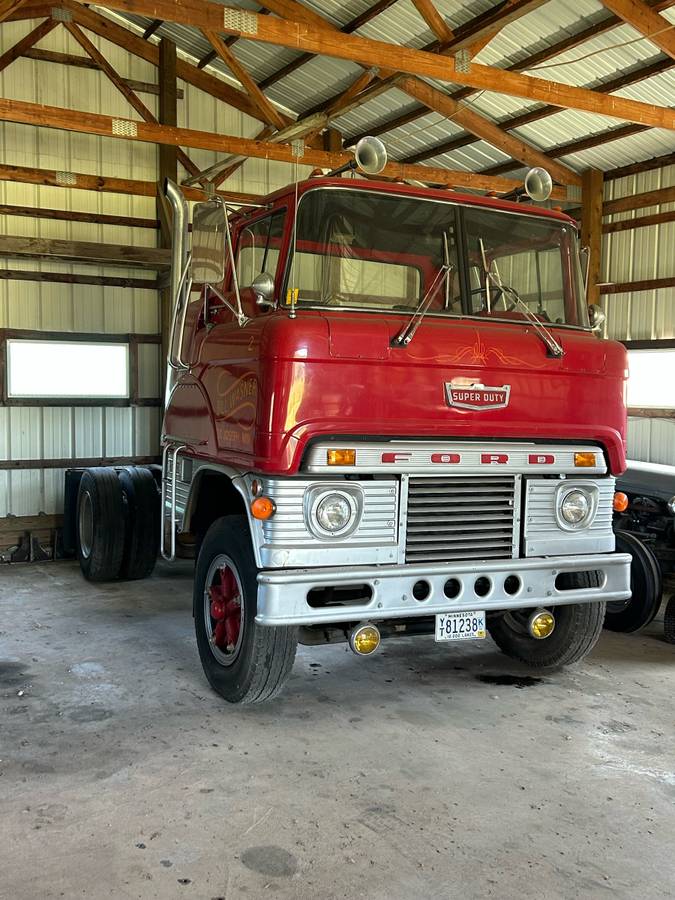 Ford-h950-1965-red
