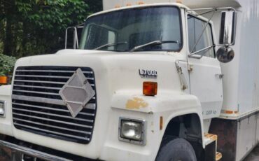 Ford-l7000-diesel-1989-white-1