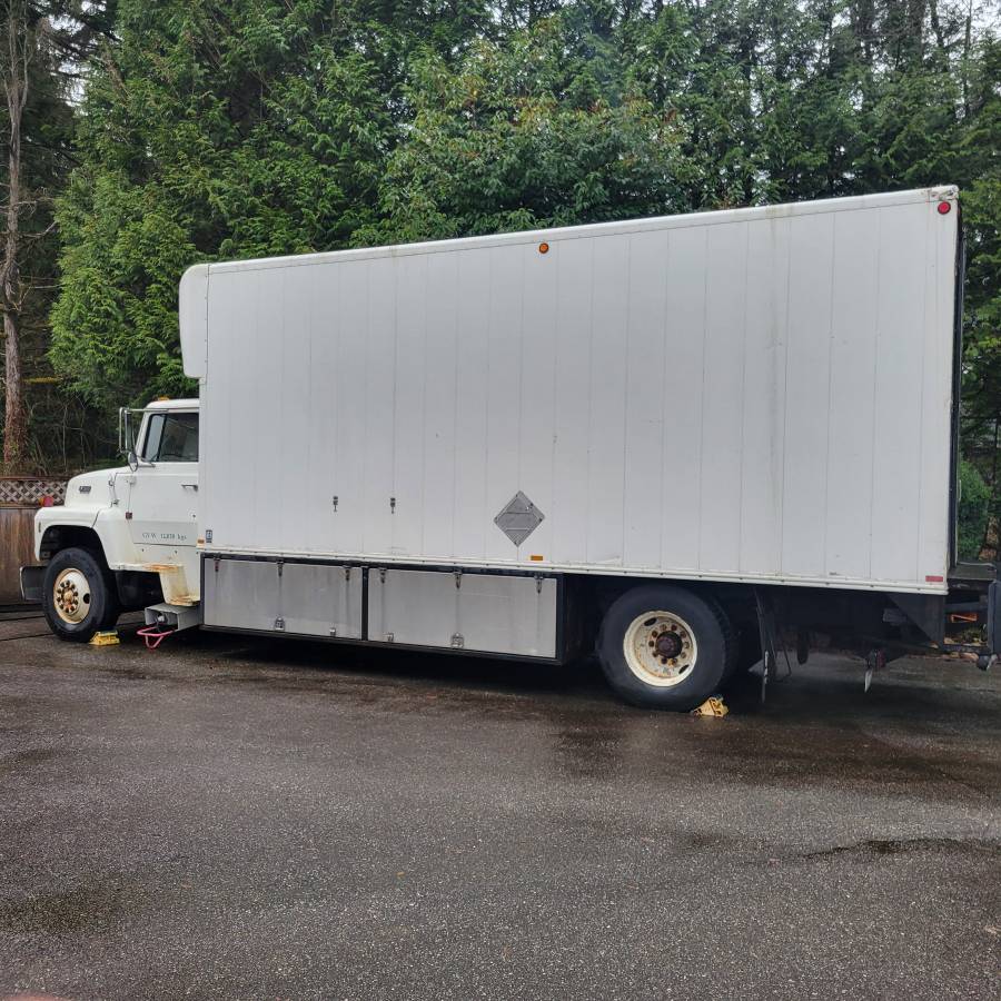 Ford-l7000-diesel-1989-white-14