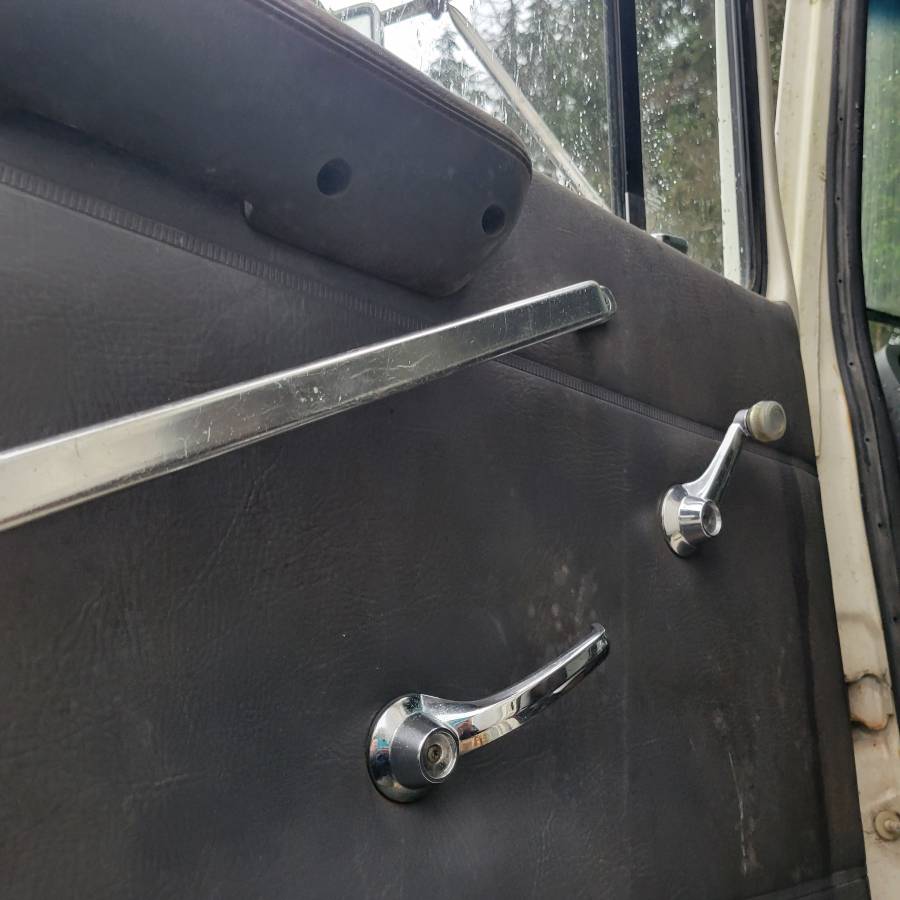 Ford-l7000-diesel-1989-white-3