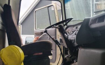 Ford-l7000-diesel-1989-white-6