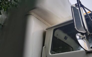 Ford-l7000-diesel-1989-white-8