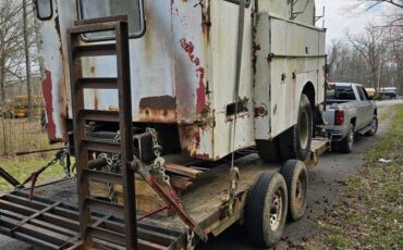 Ford-l8000-diesel-1983-orange-5
