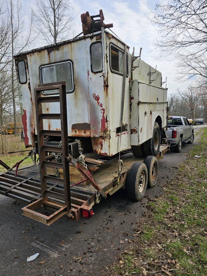 Ford-l8000-diesel-1983-orange-5