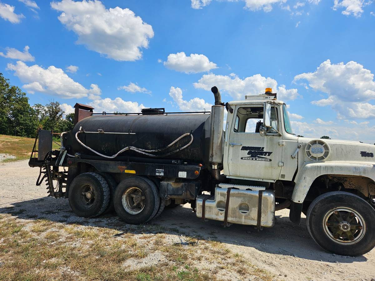 Ford-lt9000-diesel-1982-16