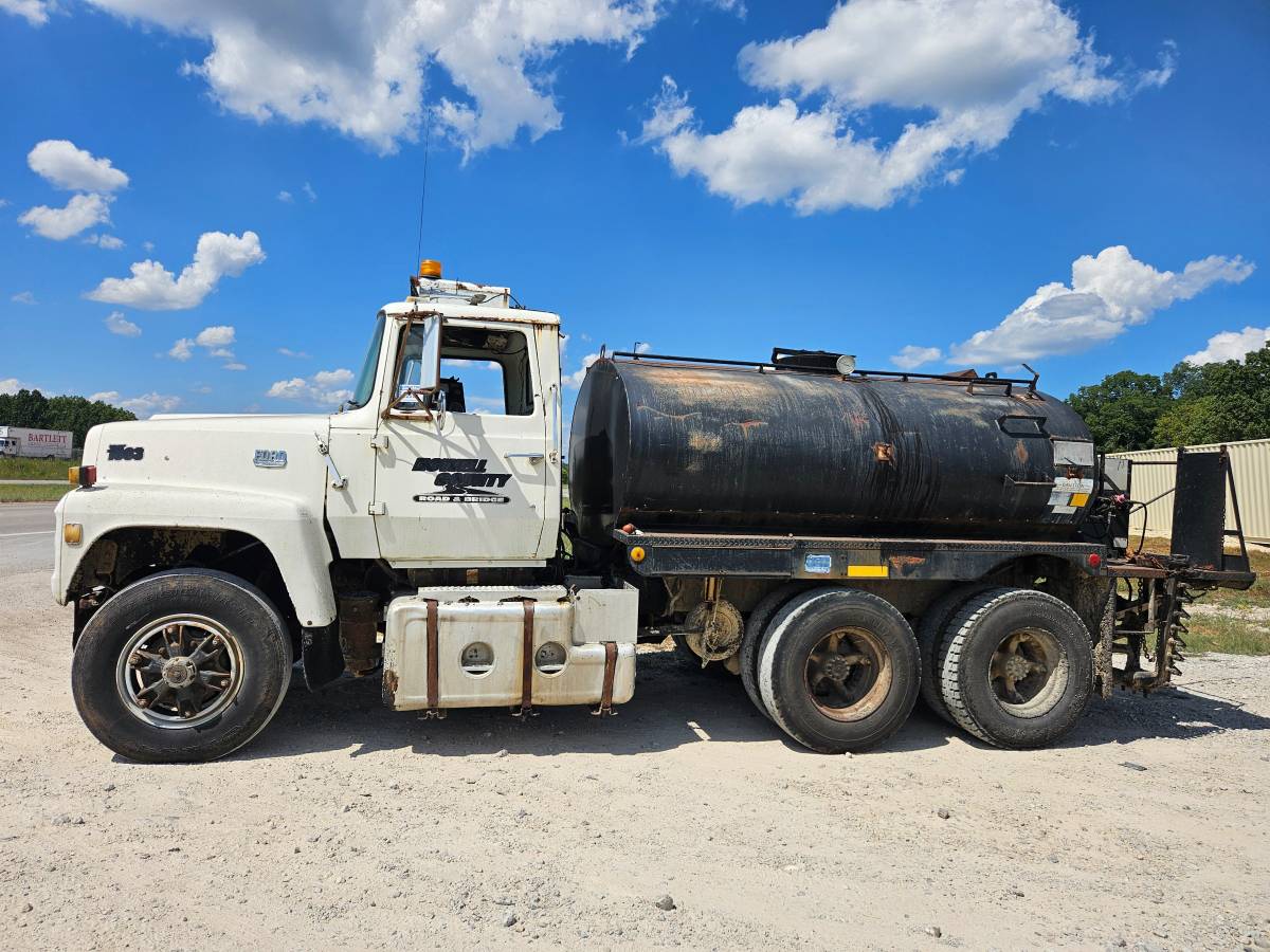 Ford-lt9000-diesel-1982-3