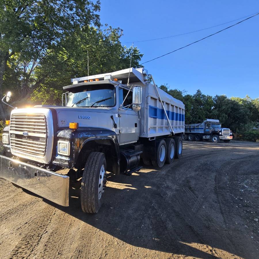 Ford-lt9000f-diesel-1995-silver-1