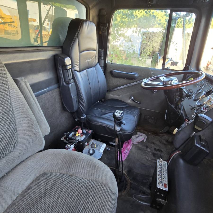 Ford-lt9000f-diesel-1995-silver-7