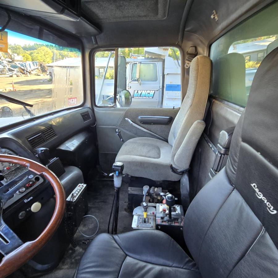 Ford-lt9000f-diesel-1995-silver-8