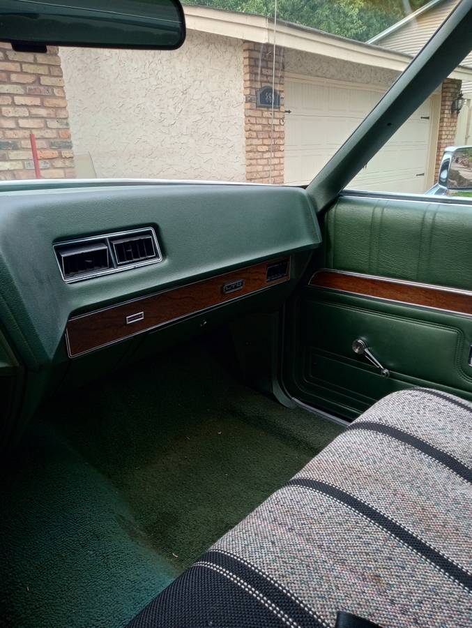 Ford-ltd-1972-green-11