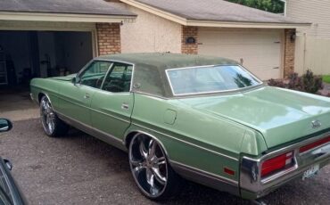 Ford-ltd-1972-green-4
