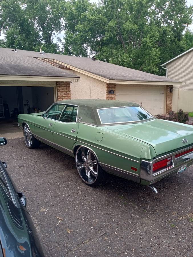 Ford-ltd-1972-green-4