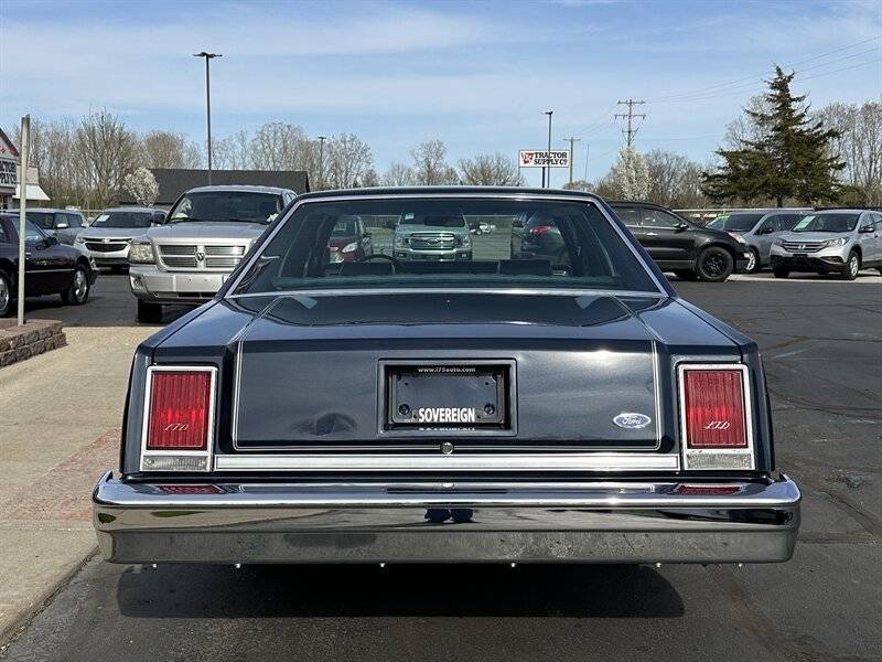 Ford-ltd-1982-7