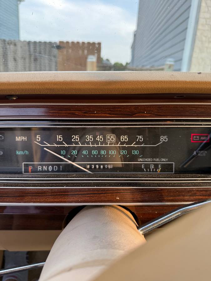 Ford-ltd-1984-custom-10