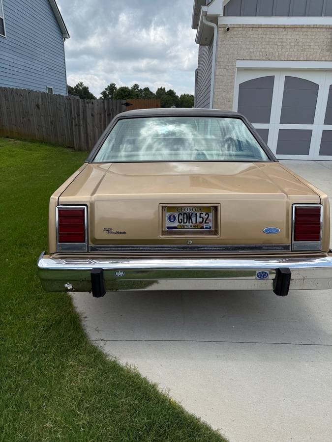 Ford-ltd-1984-custom-3