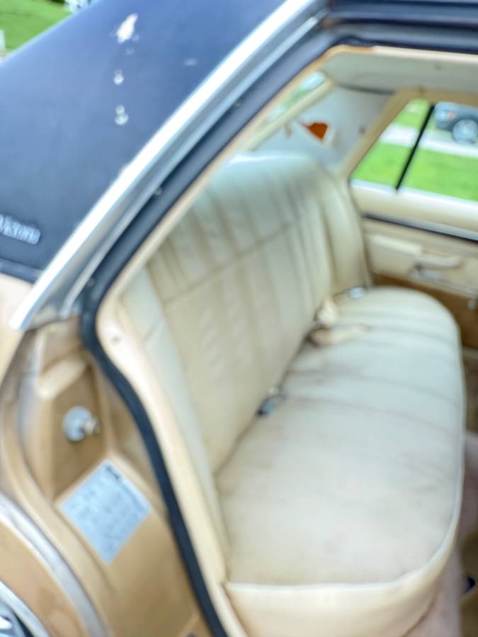 Ford-ltd-1984-custom-4