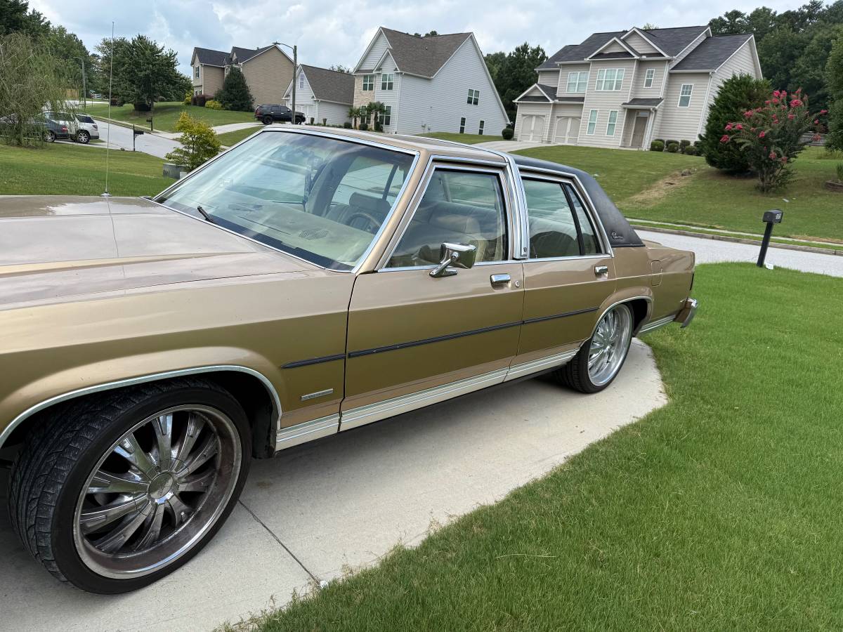 Ford-ltd-1984-custom-6