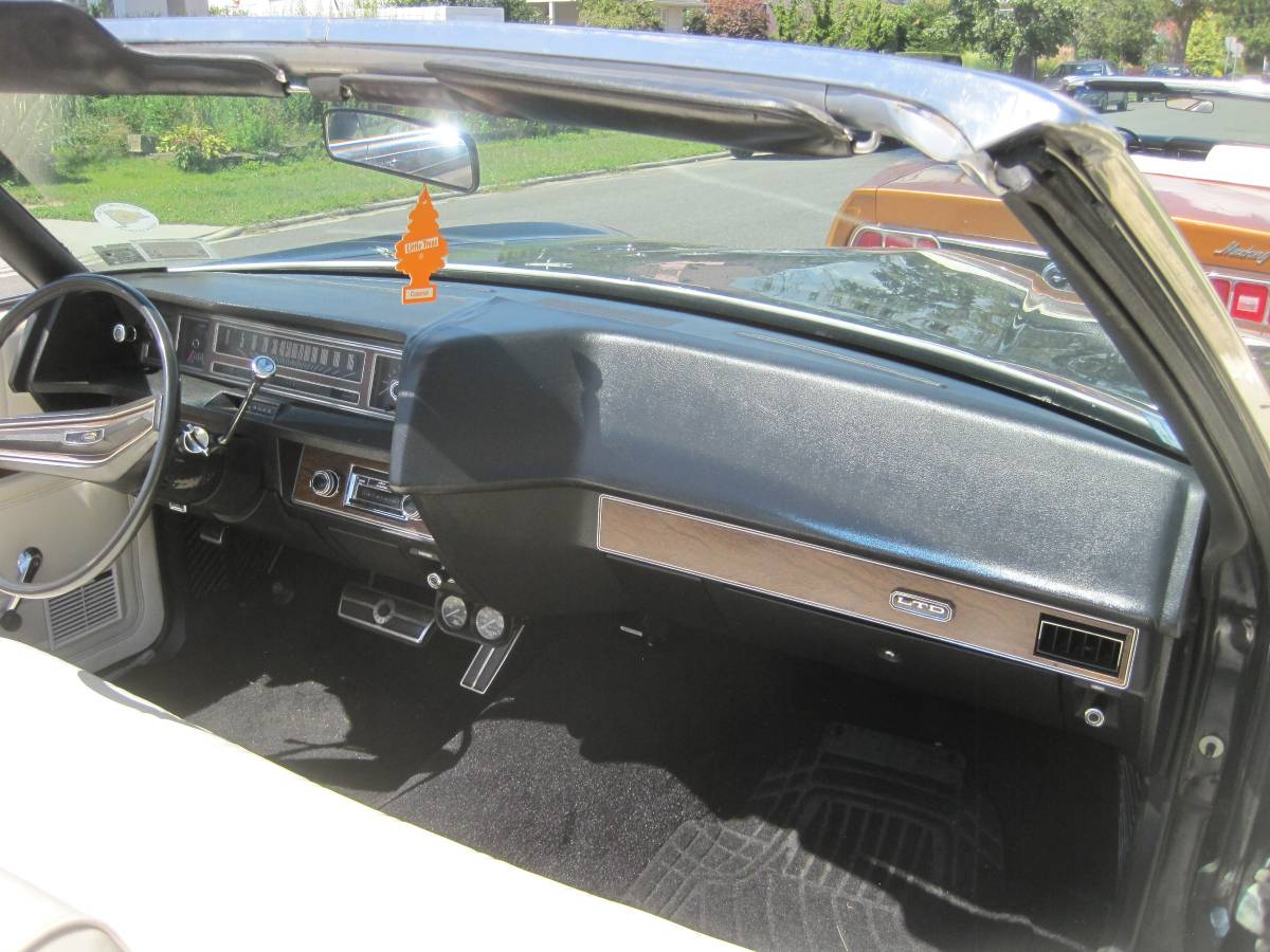 Ford-ltd-convertible-1971-10