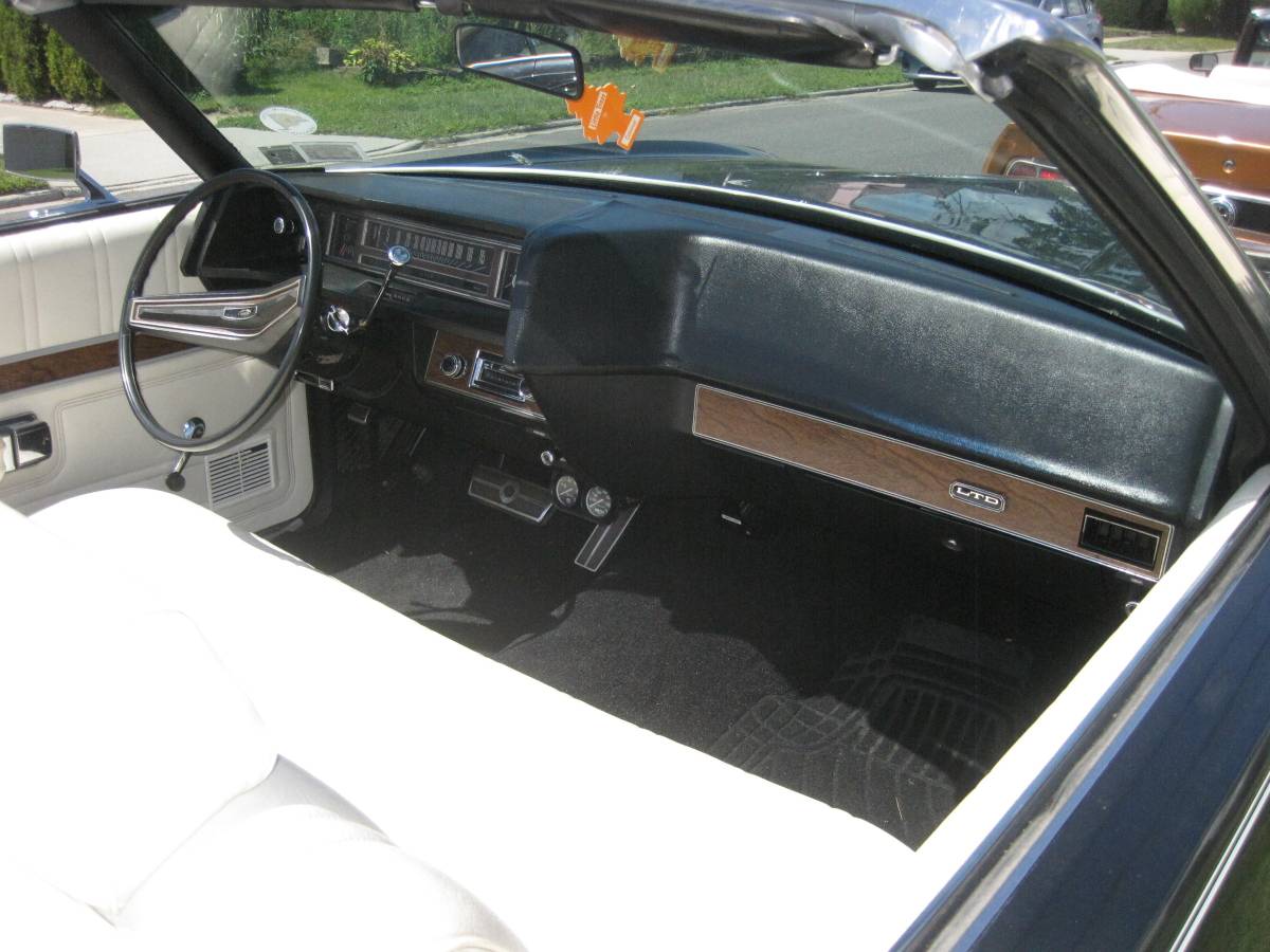 Ford-ltd-convertible-1971-7