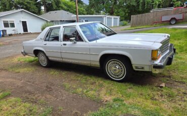 Ford-ltd-crown-victoria-1987-1
