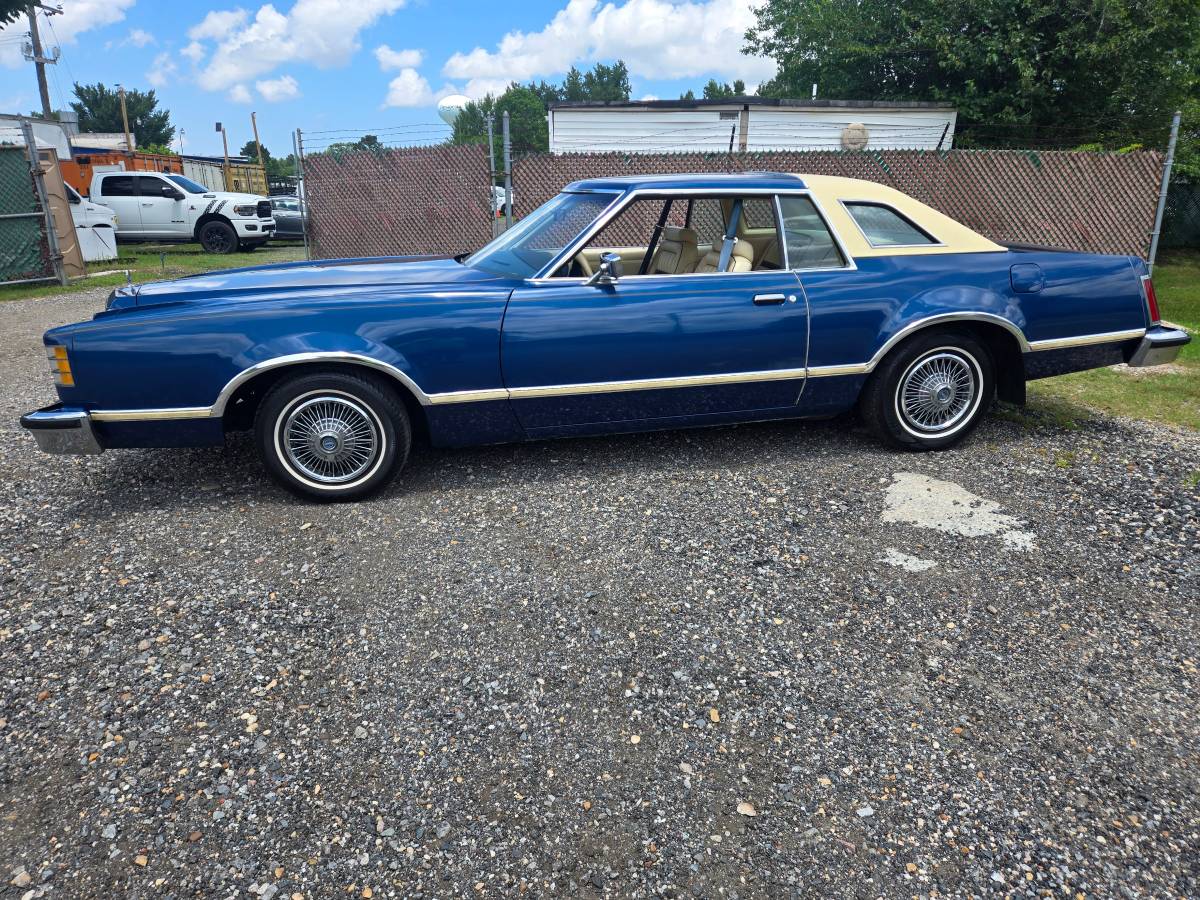 Ford-ltd-ii-1977-blue-1