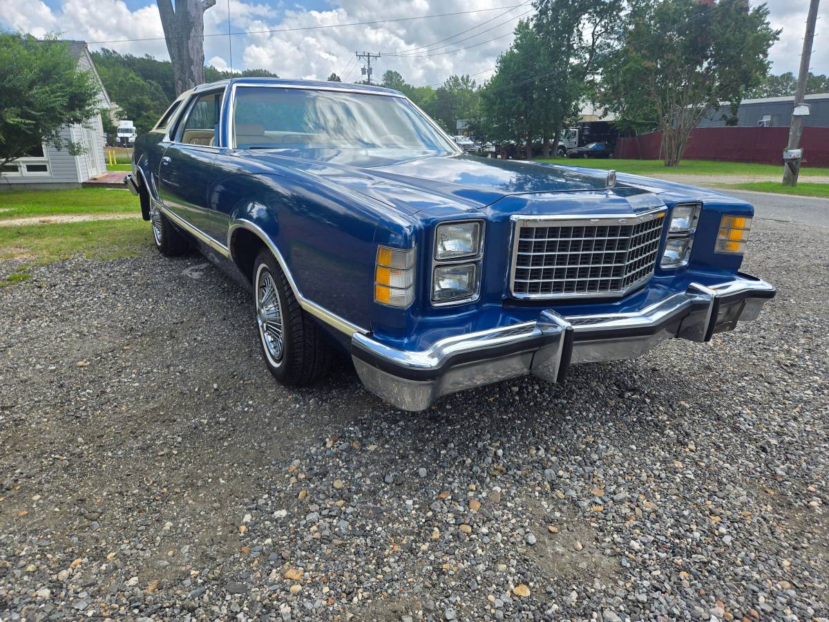 Ford-ltd-ii-1977-blue-4